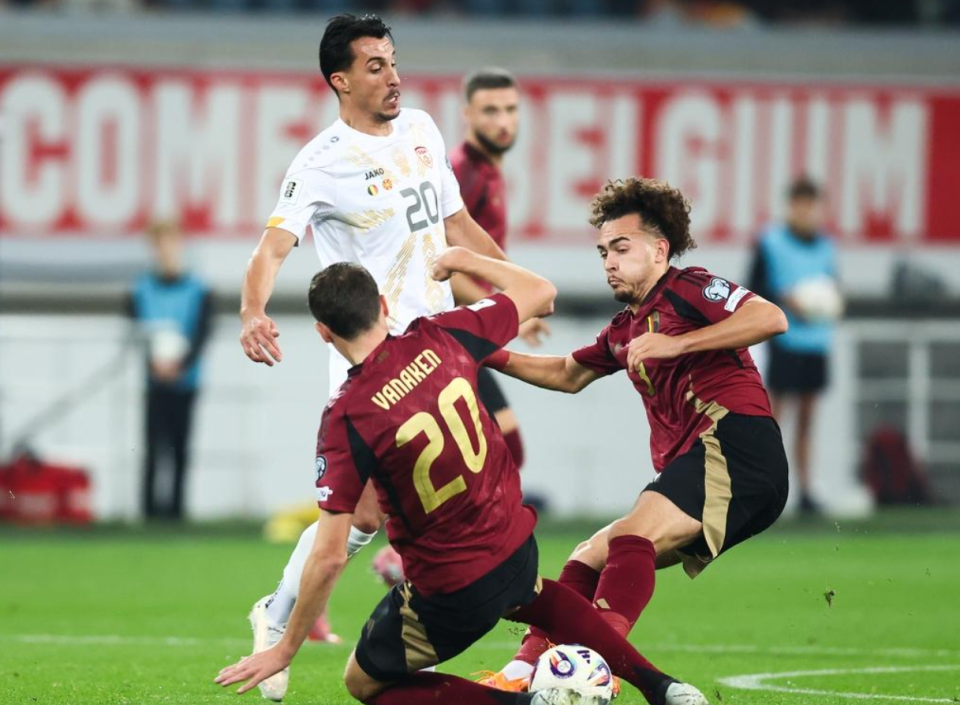 替补上场, CNdfs, 其顿占据第 替补上场, CNdfs, 其顿占据第